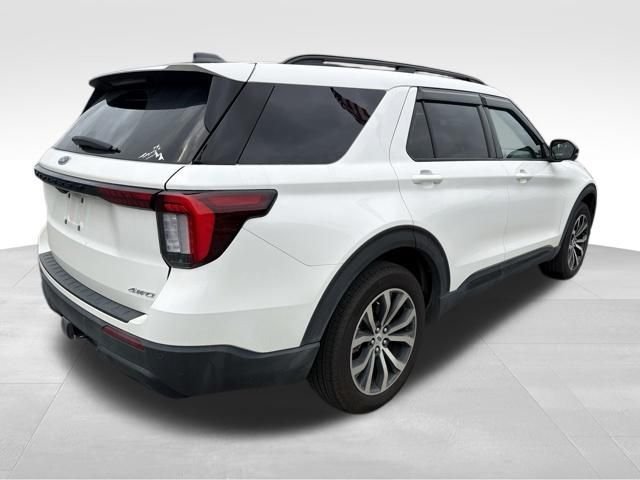 Certified 2025 Ford Explorer ST-Line AWD/4WD image 4
