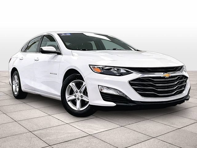 Used 2023 Chevrolet Malibu LT FWD image 2