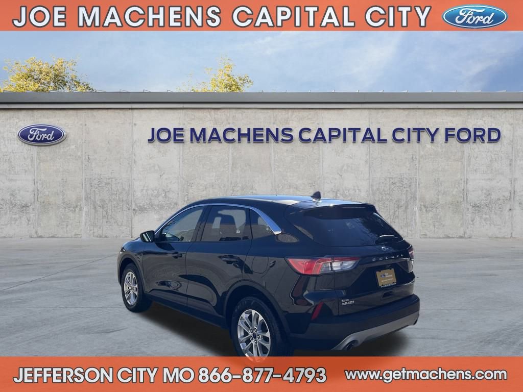 Certified 2022 Ford Escape SE w/ Cold Weather Package image 3