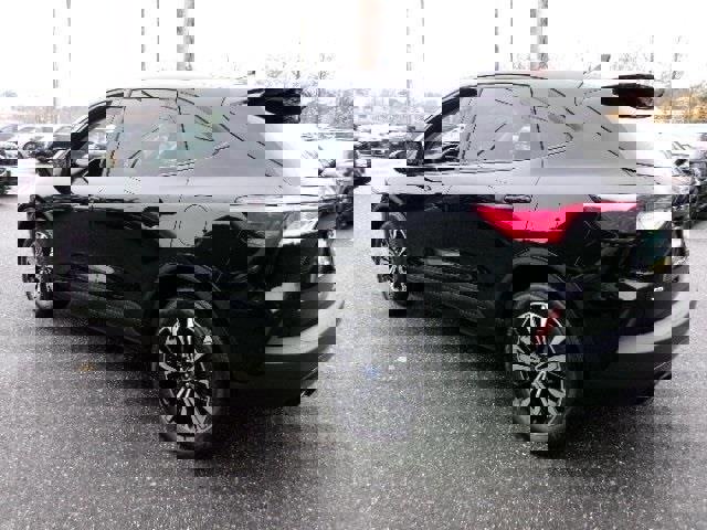 Certified 2022 Ford Escape SE w/ SE Sport Appearance Package image 6