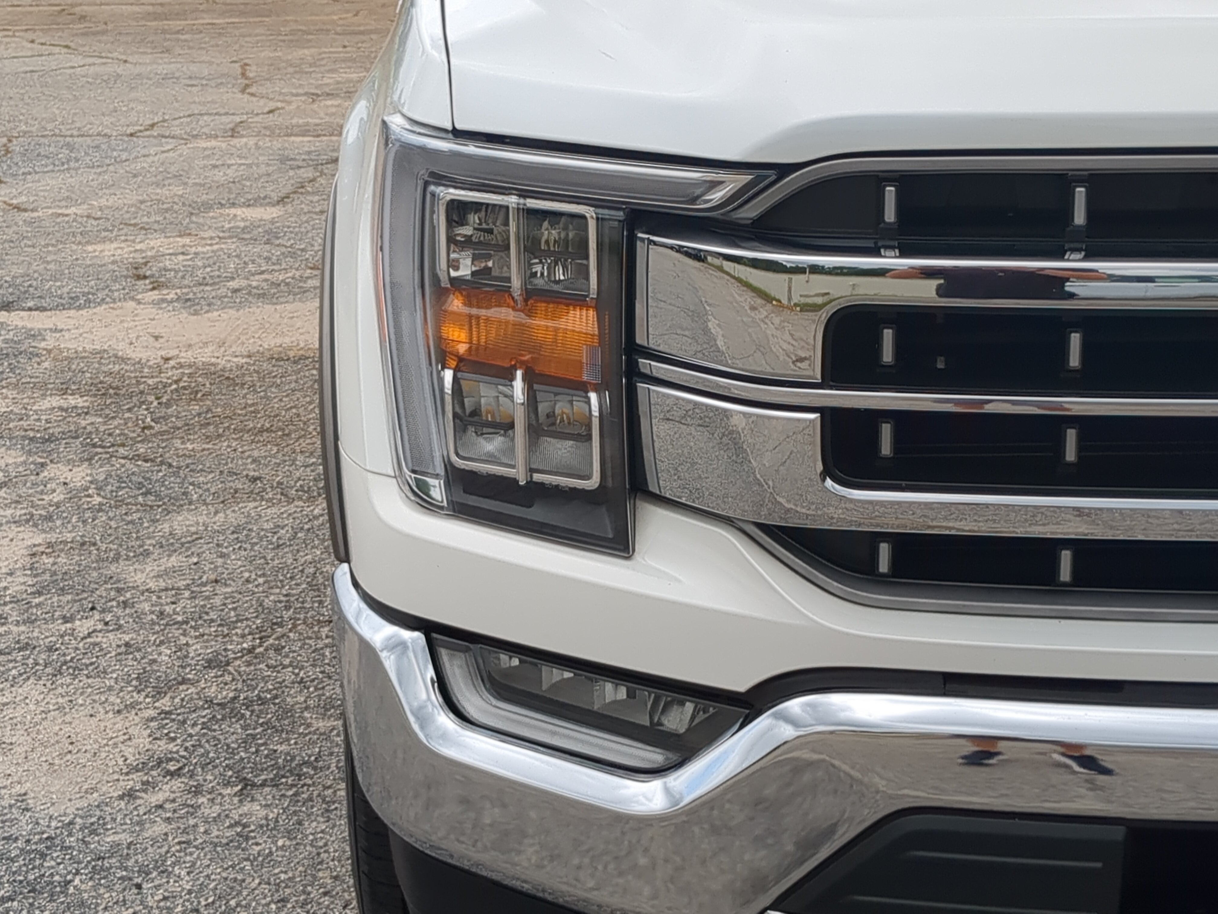 Certified 2022 Ford F150 Lariat w/ Max Trailer Tow Package AWD/4WD image 8
