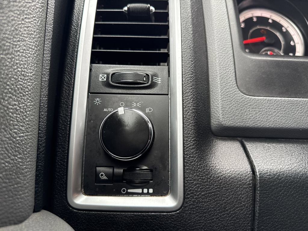 Used 2017 RAM 1500 Classic SLT image 22