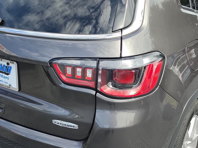 Used 2022 Jeep Compass Latitude w/ Sun and Sound Group FWD image 7