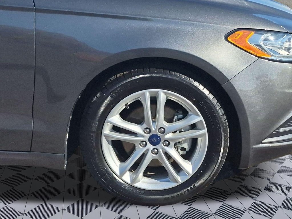 Certified 2018 Ford Fusion SE FWD image 27