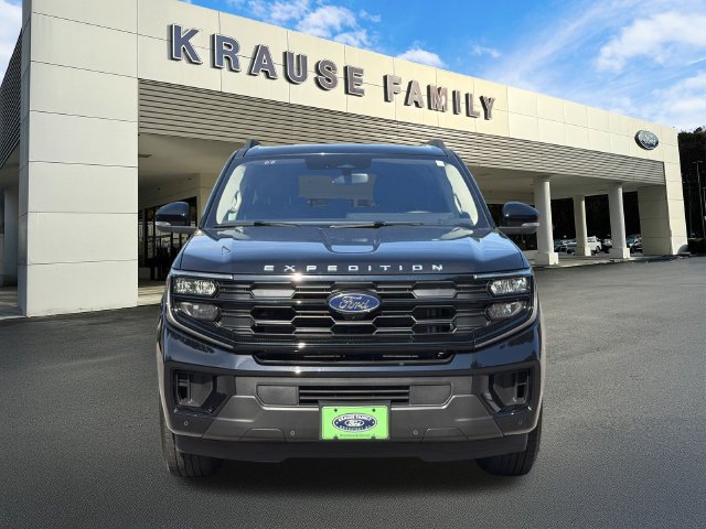 Certified 2025 Ford Expedition Active RWD image 2