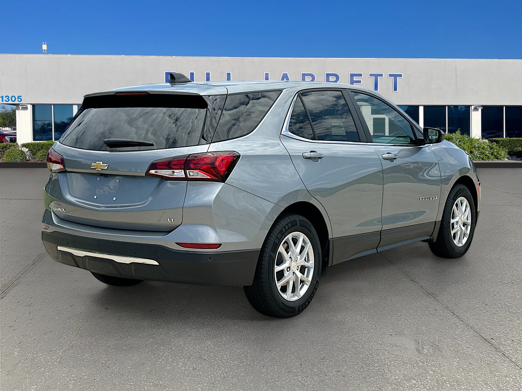 Used 2024 Chevrolet Equinox LT FWD image 7