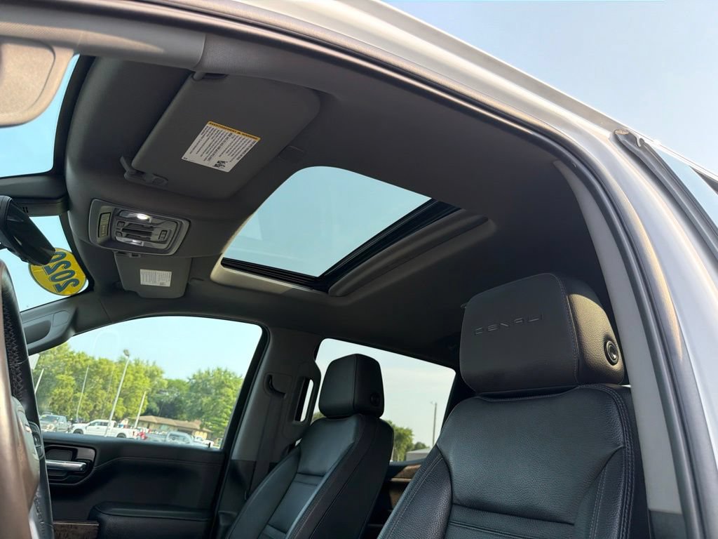 Used 2020 GMC Sierra 1500 Denali w/ Denali Ultimate Package AWD/4WD image 13