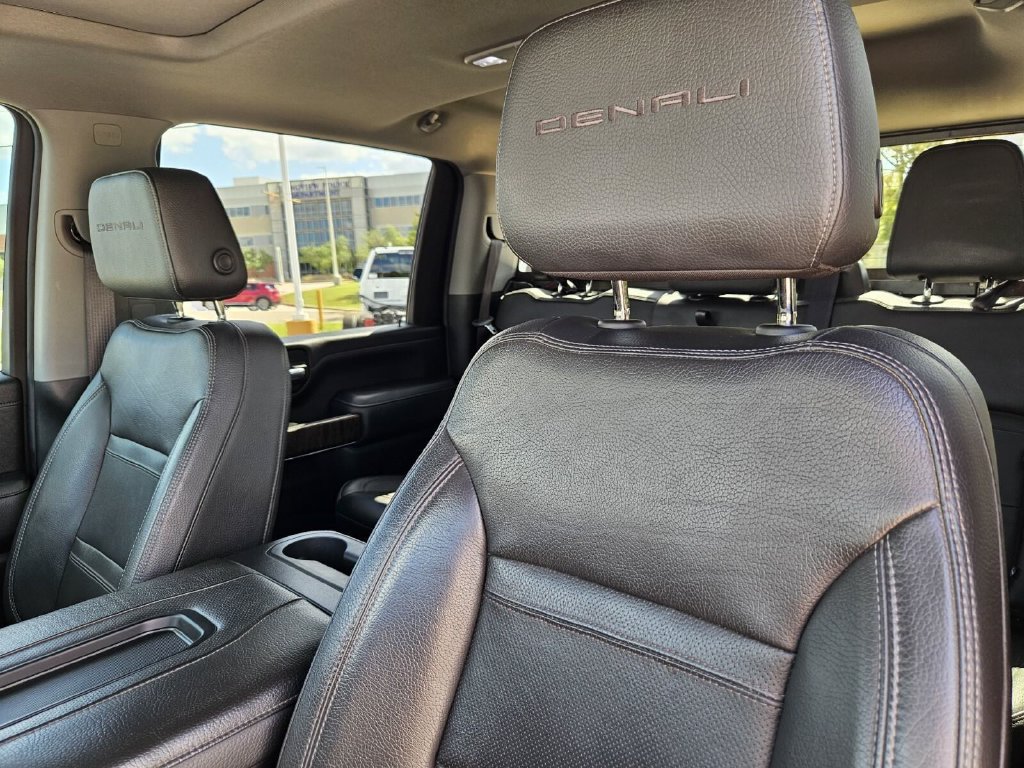 Used 2022 GMC Sierra 3500 Denali AWD/4WD image 18