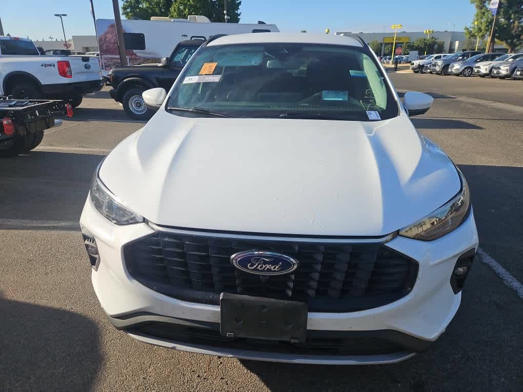 Certified 2023 Ford Escape SE w/ PHEV Premium Package FWD image 2