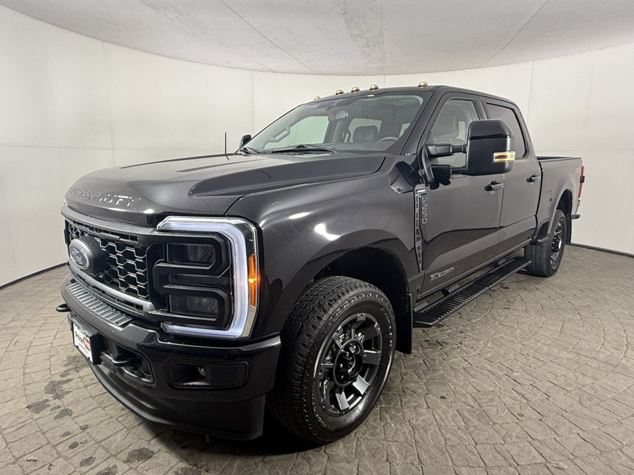 Certified 2023 Ford F250 Lariat w/ Lariat Ultimate Package AWD/4WD image 3