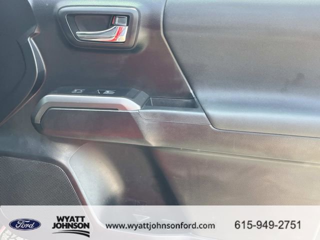 Used 2021 Toyota Tacoma TRD Off-Road w/ Technology Package AWD/4WD image 23