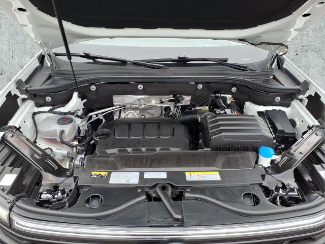 Used 2024 Volkswagen Atlas SEL Premium R-Line image 12