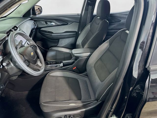 Used 2022 Chevrolet TrailBlazer LT w/ LPO, Blackout Package image 16
