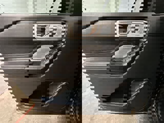 Certified 2020 Ford Explorer ST w/ Premium Technology Package image 18