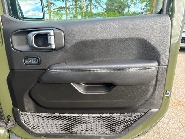 Used 2023 Jeep Wrangler Sahara w/ Cold Weather Group image 43