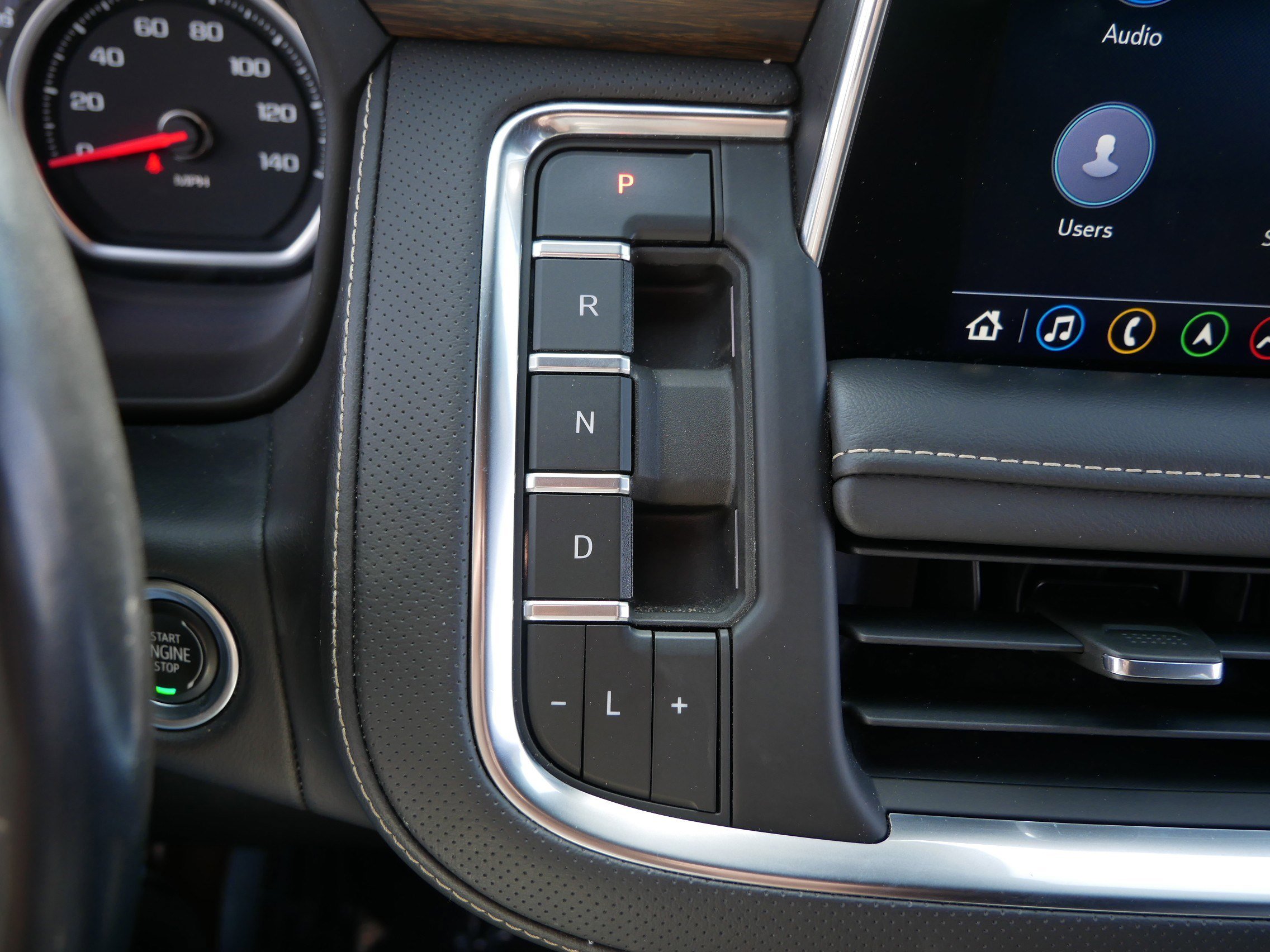 Used 2021 Chevrolet Tahoe Premier AWD/4WD image 23