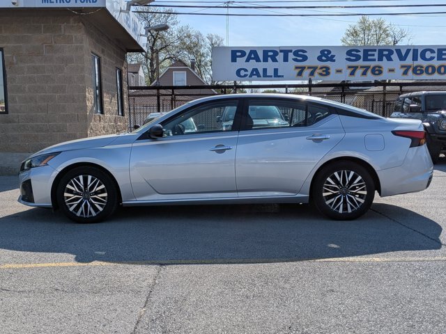 Used 2024 Nissan Altima 2.5 SV FWD image 7