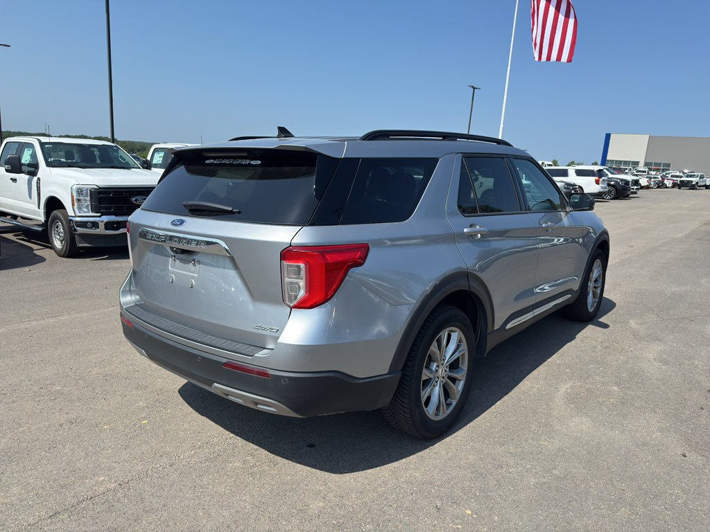 Certified 2022 Ford Explorer XLT w/ Equipment Group 202A AWD/4WD image 5
