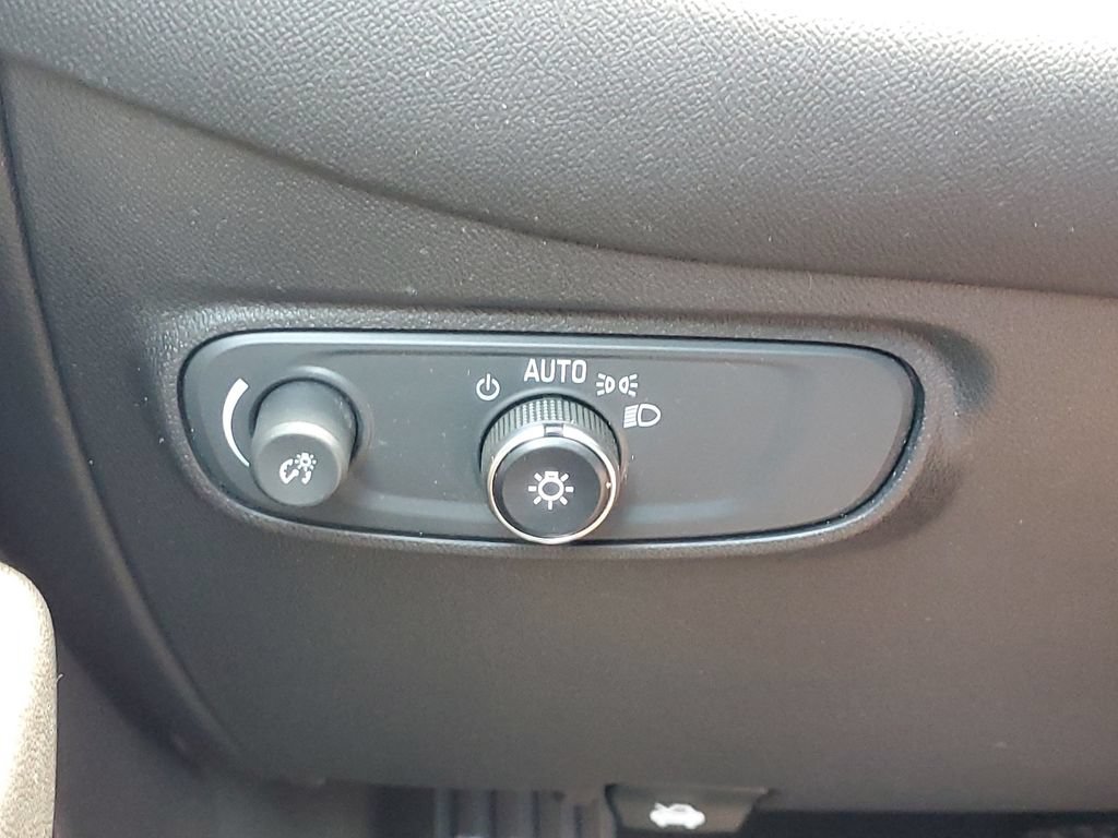 Used 2022 Chevrolet Equinox LT FWD image 23