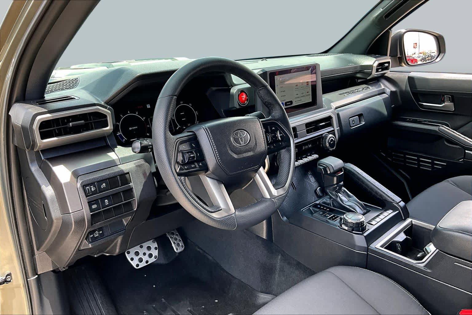 Used 2025 Toyota Tacoma TRD Sport AWD/4WD image 16