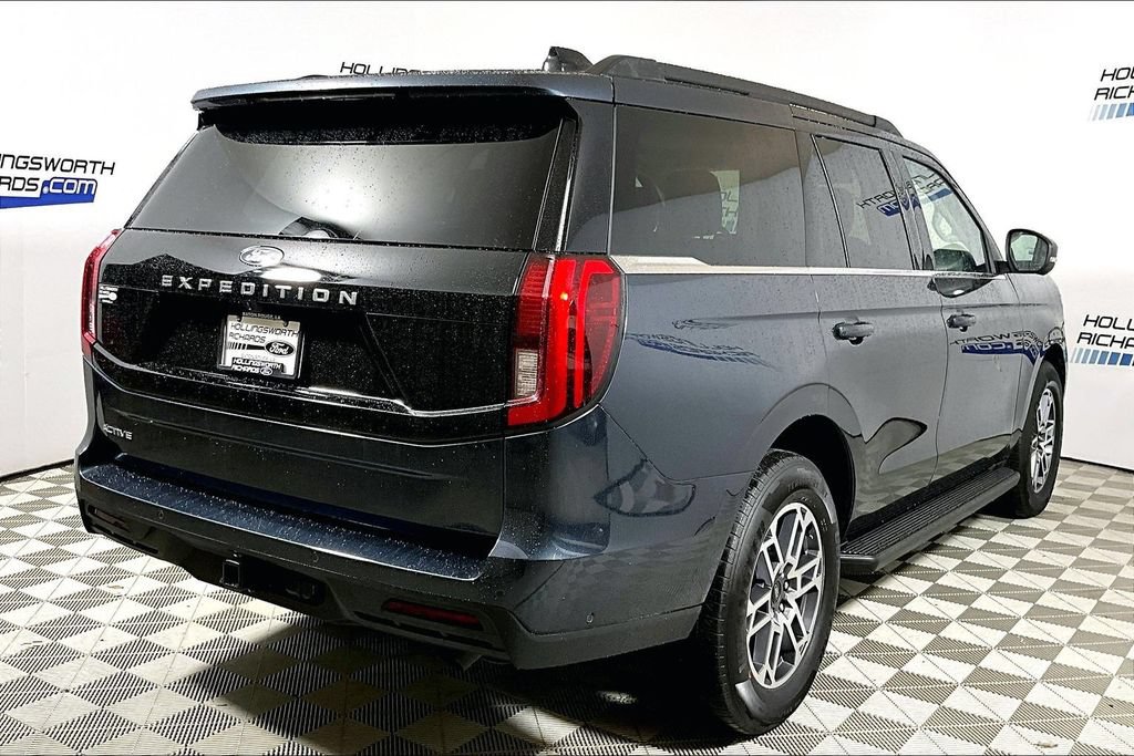 Certified 2025 Ford Expedition Active RWD image 9