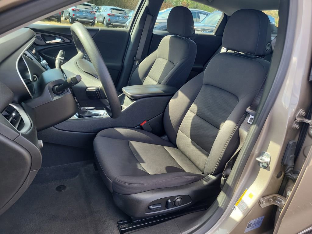 Used 2024 Chevrolet Malibu LT image 15