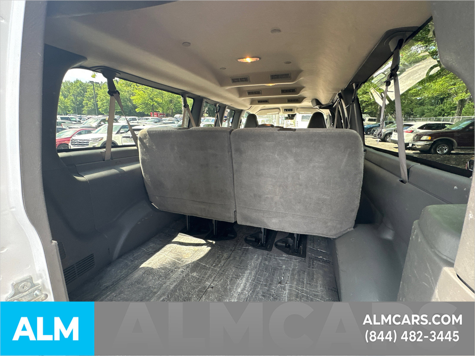 Used 2025 Chevrolet Express 3500 LT w/ LT Preferred Equipment Group RWD image 18