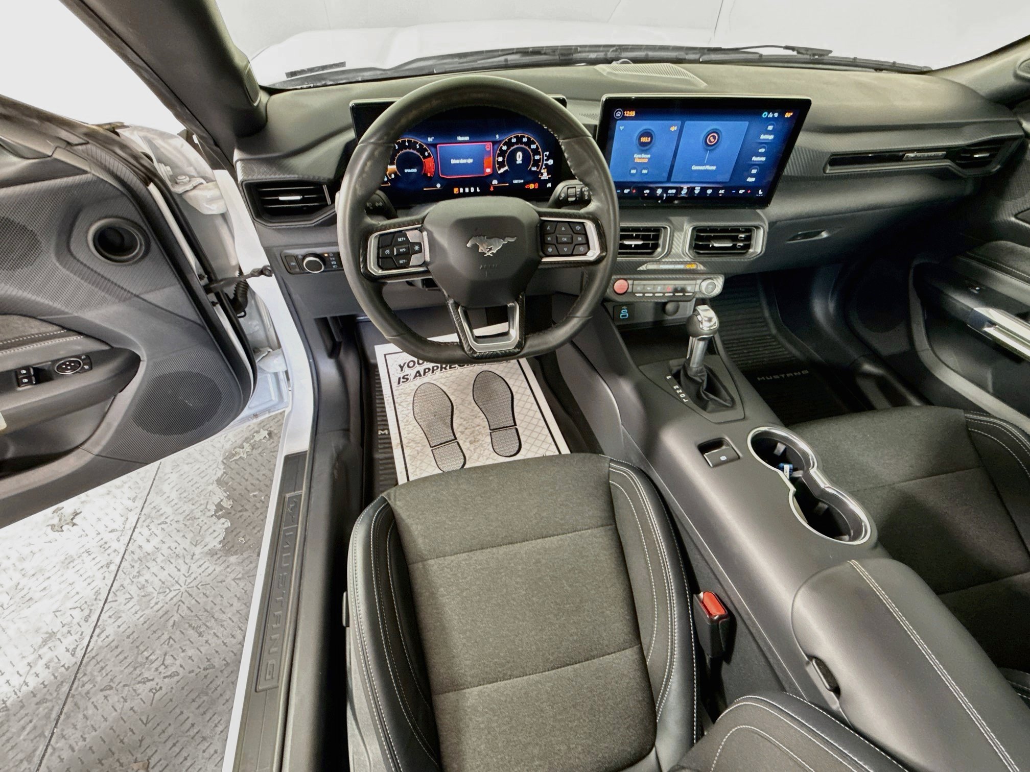 Certified 2025 Ford Mustang Coupe RWD image 3