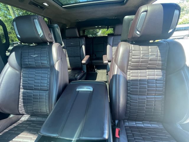 Used 2022 Cadillac Escalade Sport Platinum AWD/4WD image 11