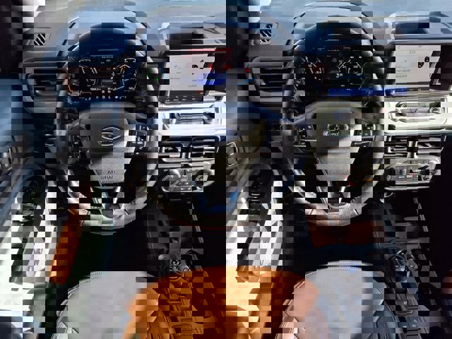 Certified 2022 Ford Maverick Lariat w/ Lariat Luxury Package image 8