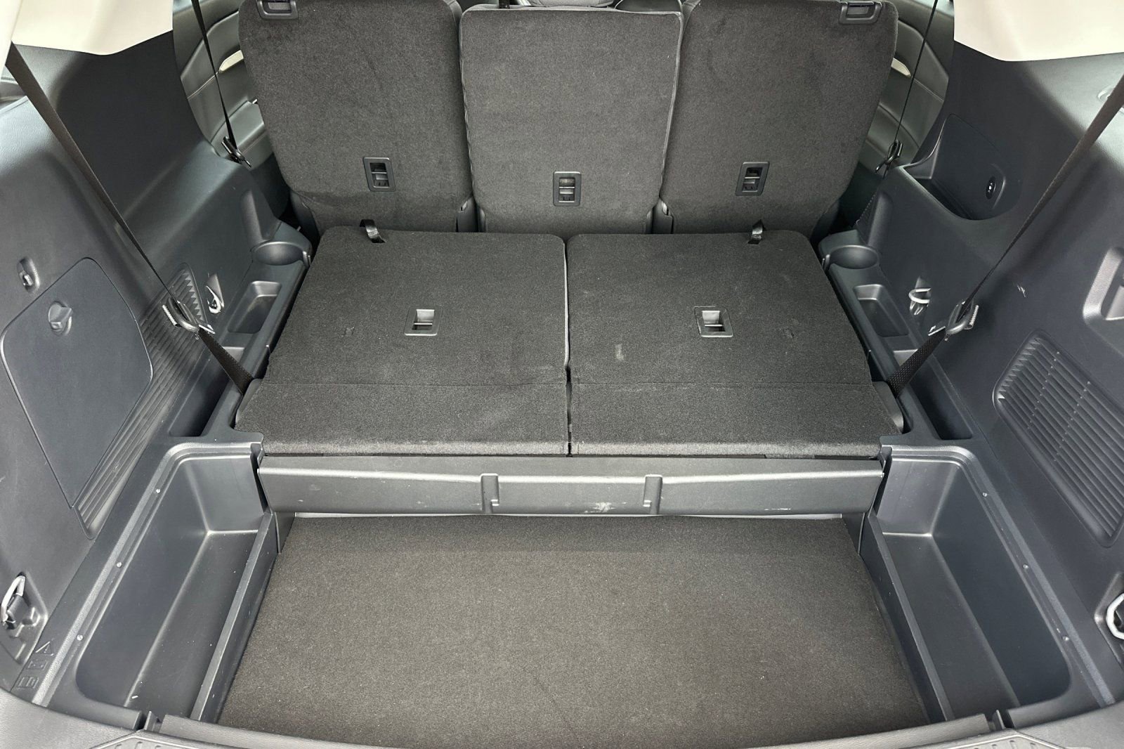 Certified 2025 Ford Explorer Active RWD image 15