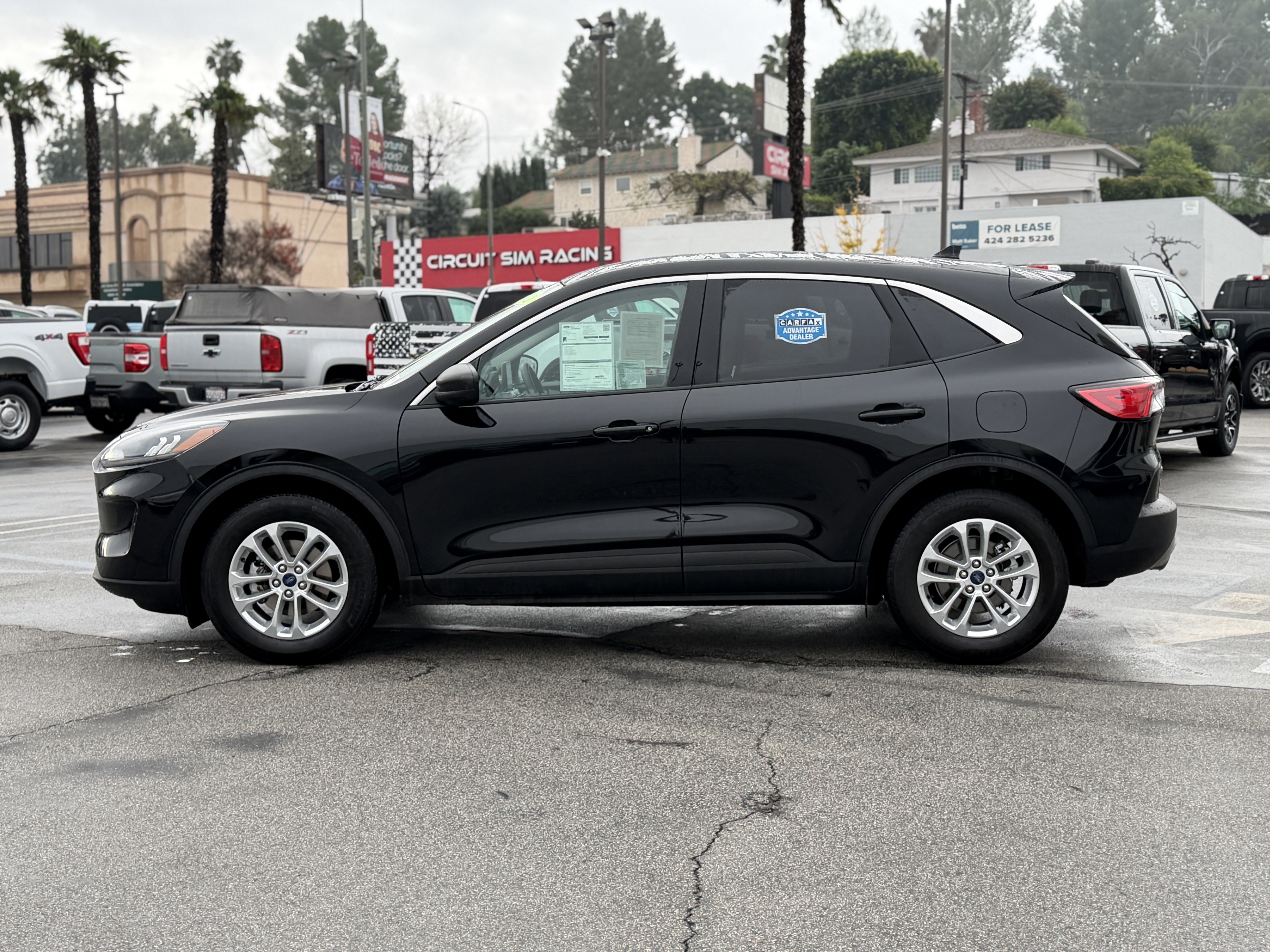 Certified 2022 Ford Escape SE image 2