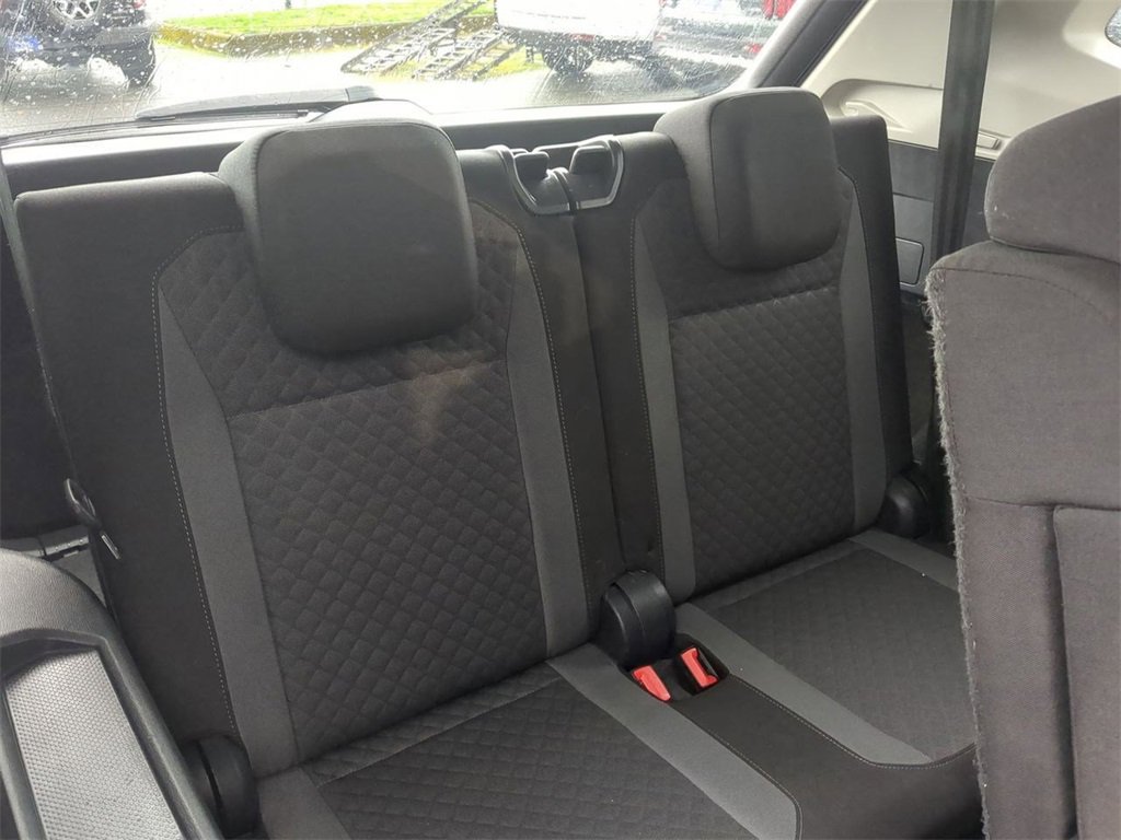 Used 2020 Volkswagen Tiguan S image 30