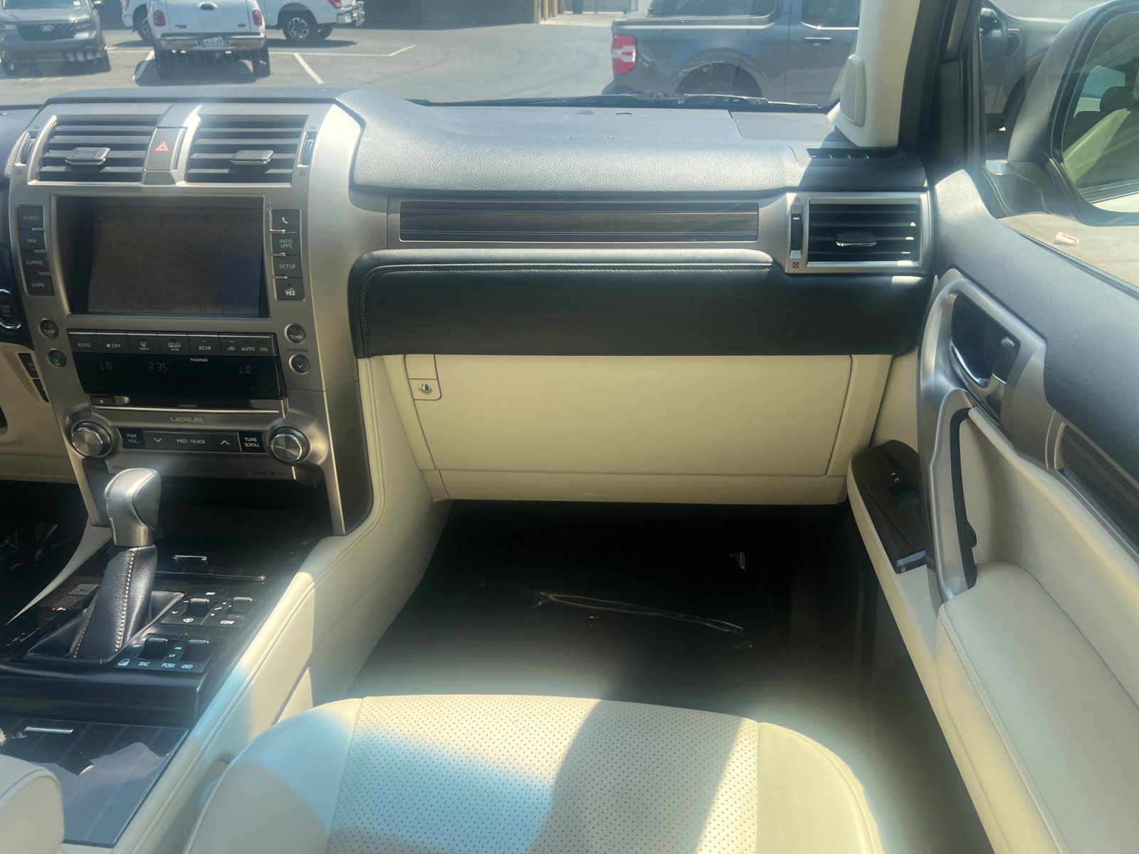 Used 2020 Lexus GX 460 Luxury w/ Luxury Sport Package AWD/4WD image 32