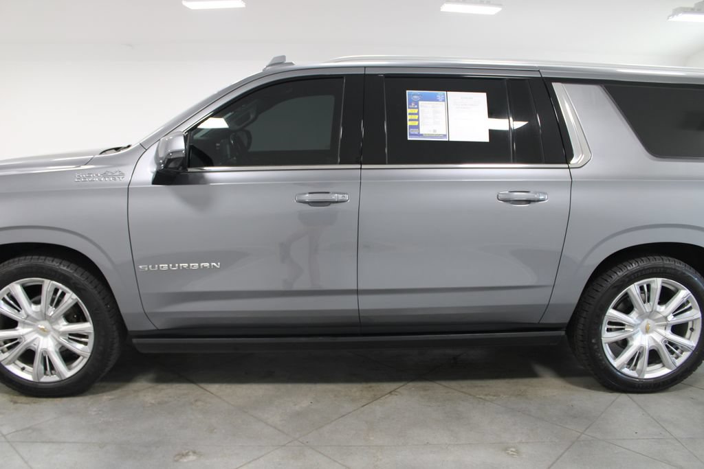 Used 2021 Chevrolet Suburban High Country RWD image 7
