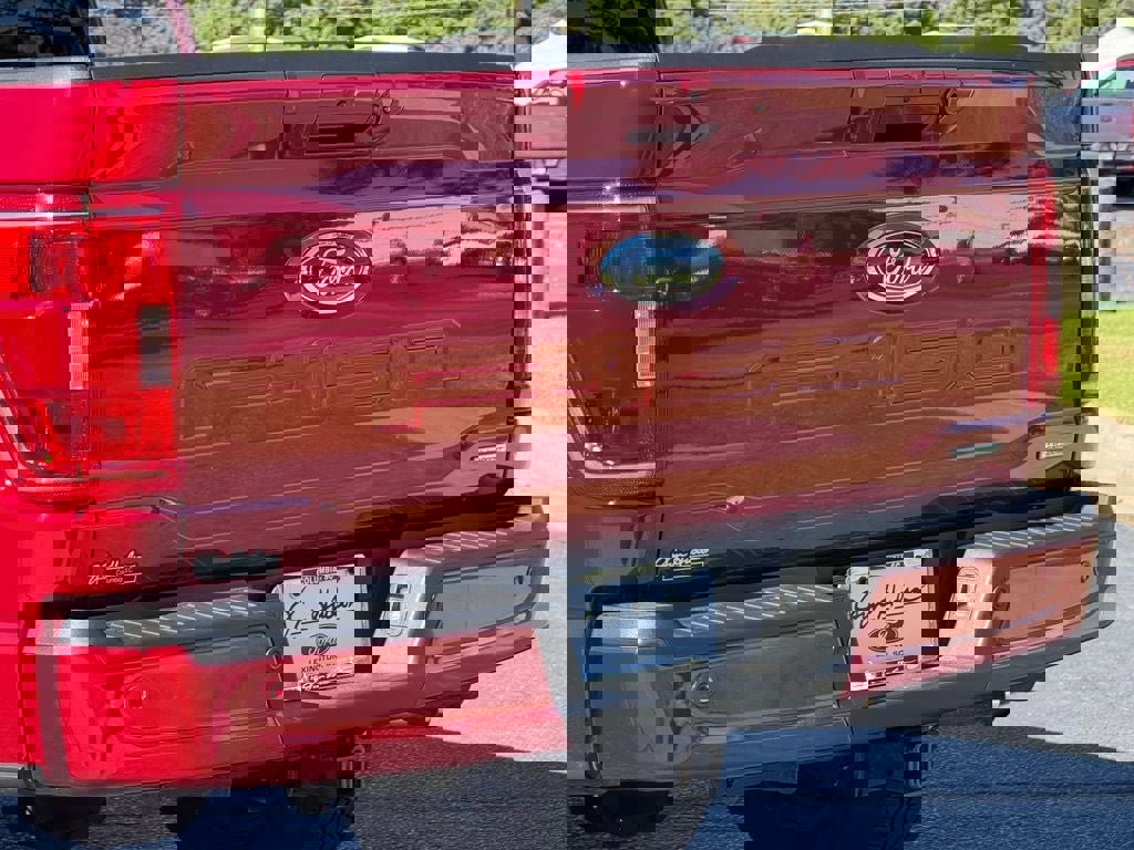 Certified 2022 Ford F150 XLT w/ Equipment Group 302A High image 10