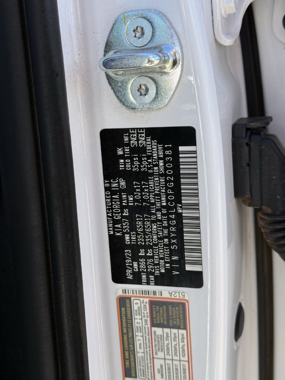Used 2023 Kia Sorento LX FWD image 30