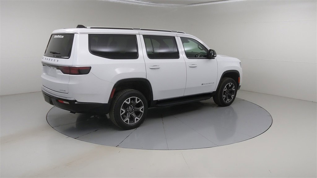 Used 2024 Jeep Wagoneer Series III image 15