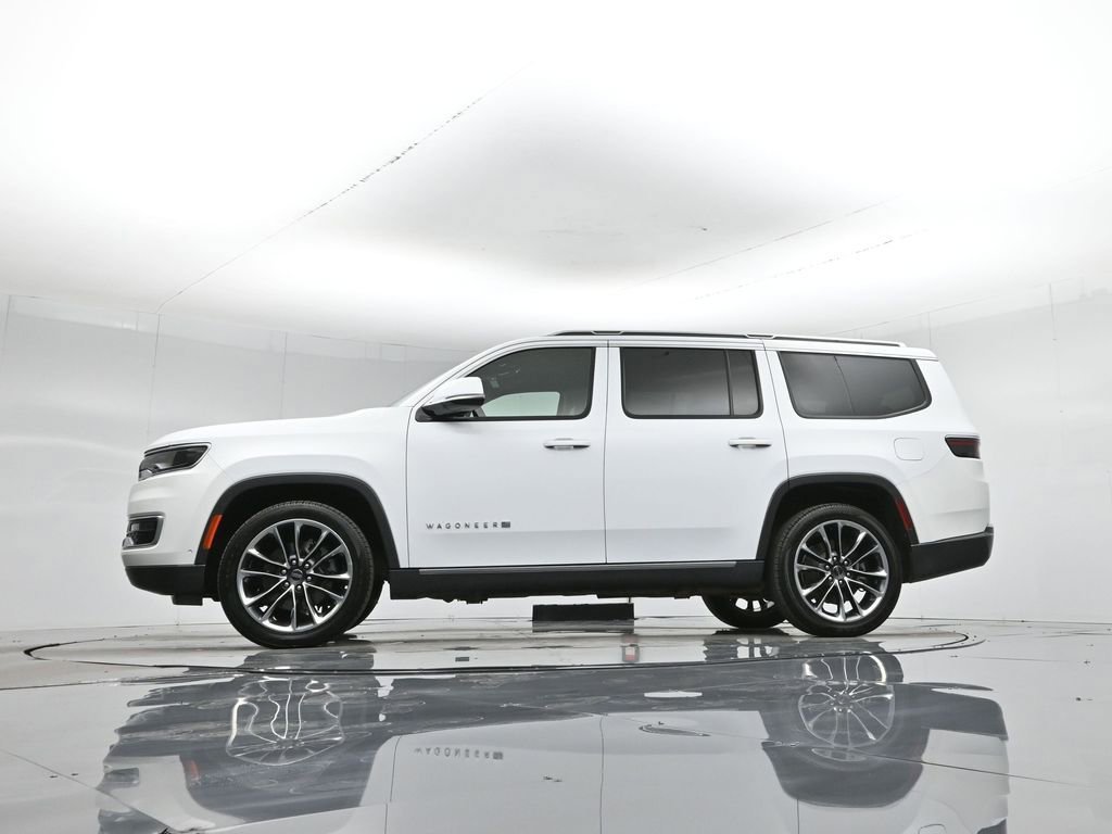 Used 2022 Jeep Wagoneer Series III w/ Premium Group I image 7