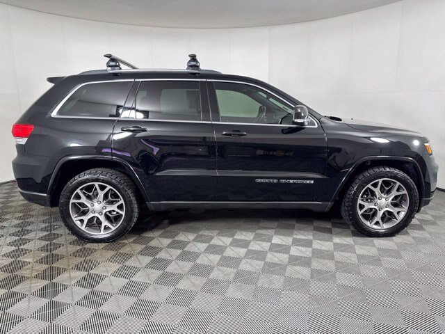 Used 2018 Jeep Grand Cherokee Limited AWD/4WD image 2