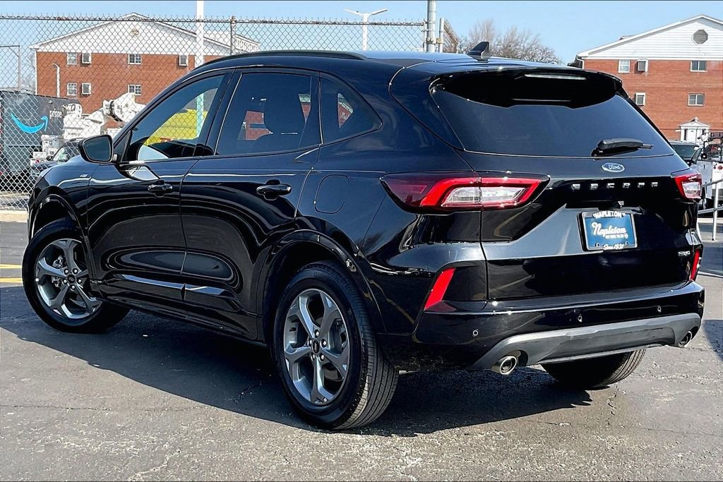 Certified 2024 Ford Escape ST-Line w/ Tech Pack #1 image 9