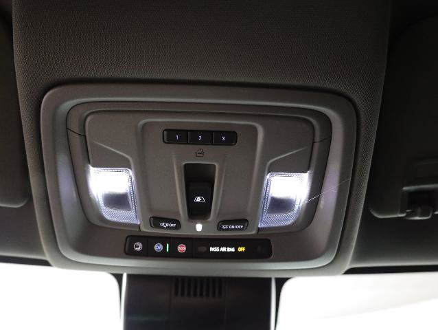 Used 2024 Chevrolet Silverado 1500 LTZ AWD/4WD image 18