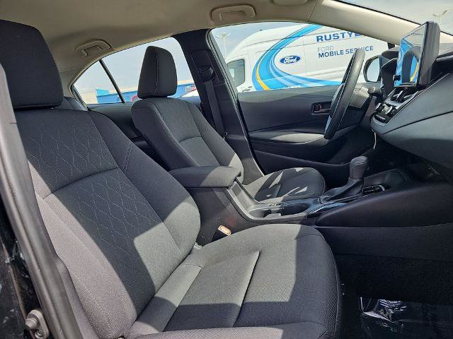 Used 2025 Toyota Corolla LE FWD image 10