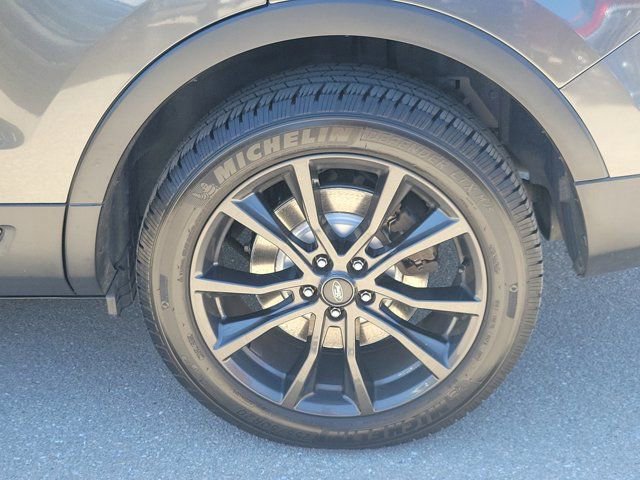 Certified 2017 Ford Explorer XLT w/ Equipment Group 202A FWD image 9