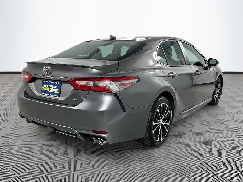 Used 2019 Toyota Camry SE w/ Convenience Package FWD image 10