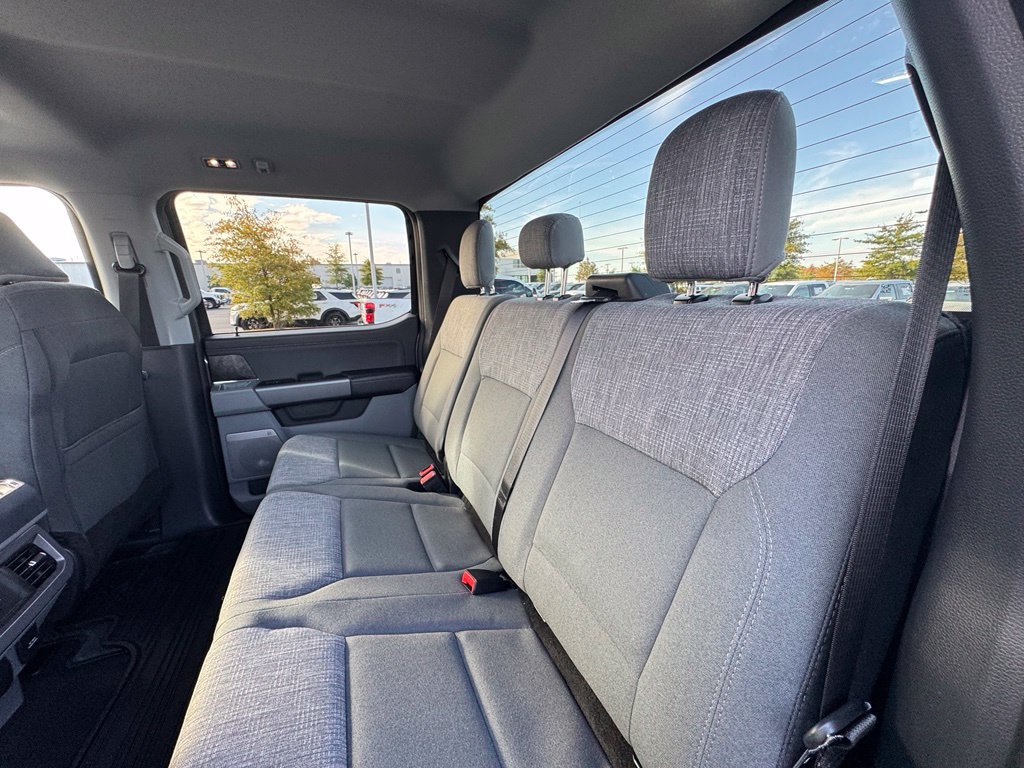 Certified 2024 Ford F250 XLT w/ XLT Premium Package AWD/4WD image 25