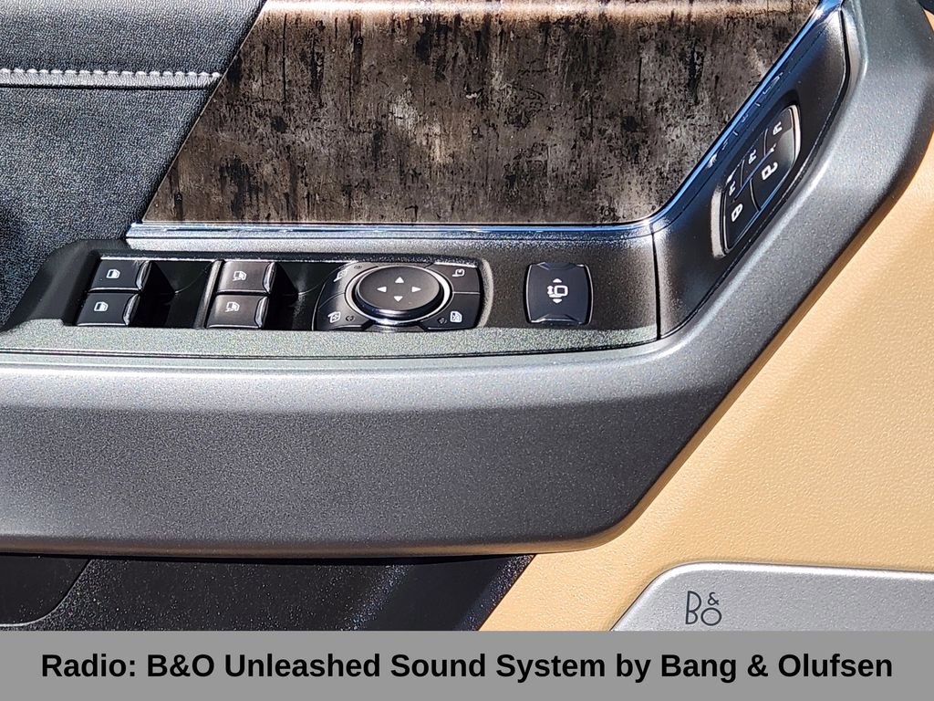 Certified 2025 Ford F250 Lariat w/ Lariat Ultimate Package image 9