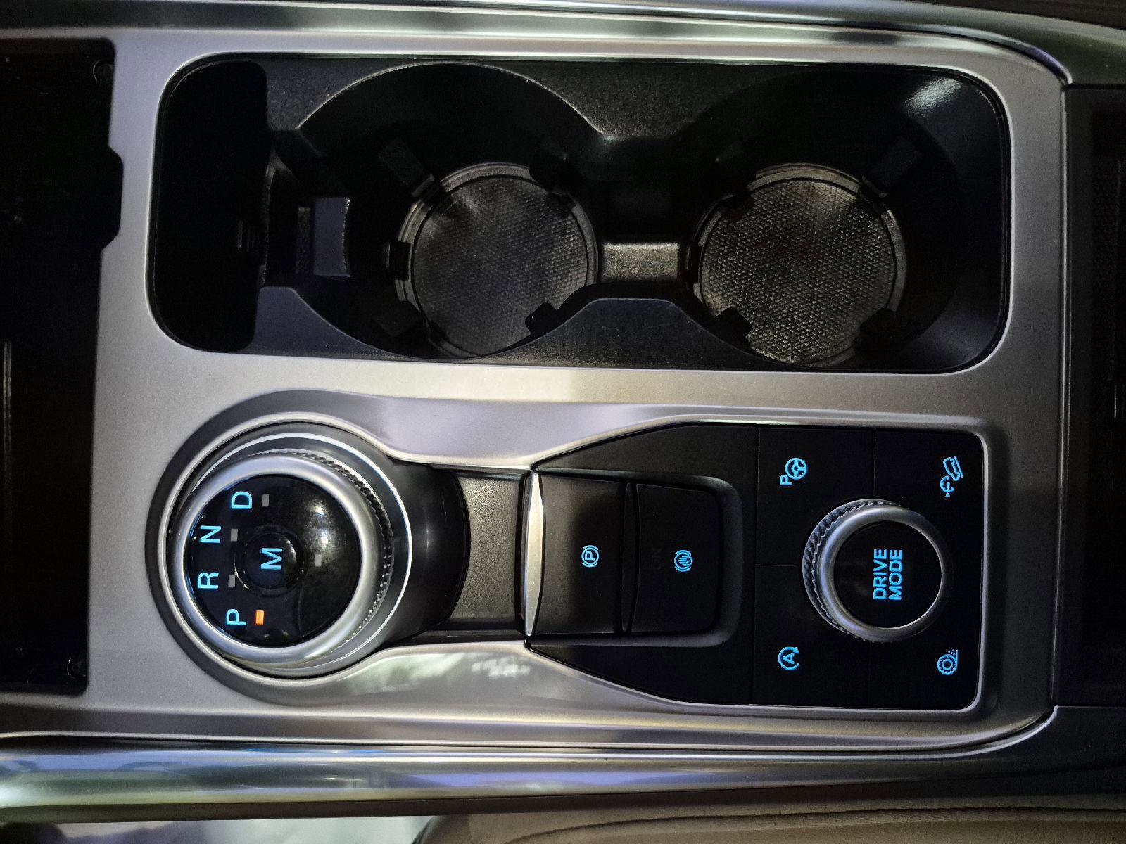 Certified 2020 Ford Explorer Platinum w/ Premium Technology Package image 28