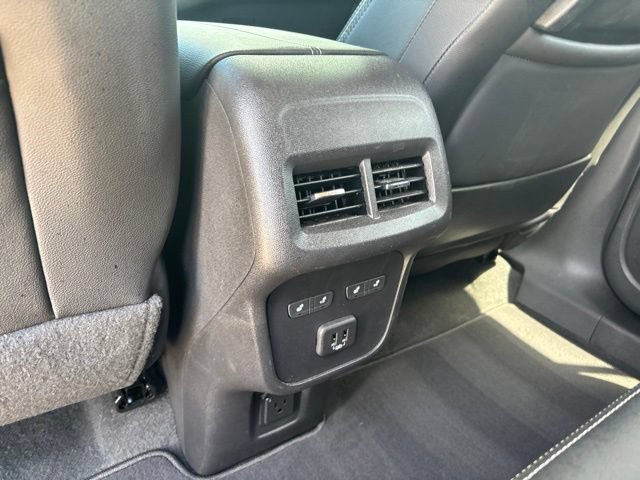 Used 2024 GMC Terrain Denali w/ Black Diamond Edition AWD/4WD image 33