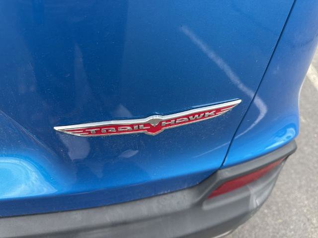 Used 2019 Jeep Cherokee Trailhawk w/ Comfort/Convenience Group image 6